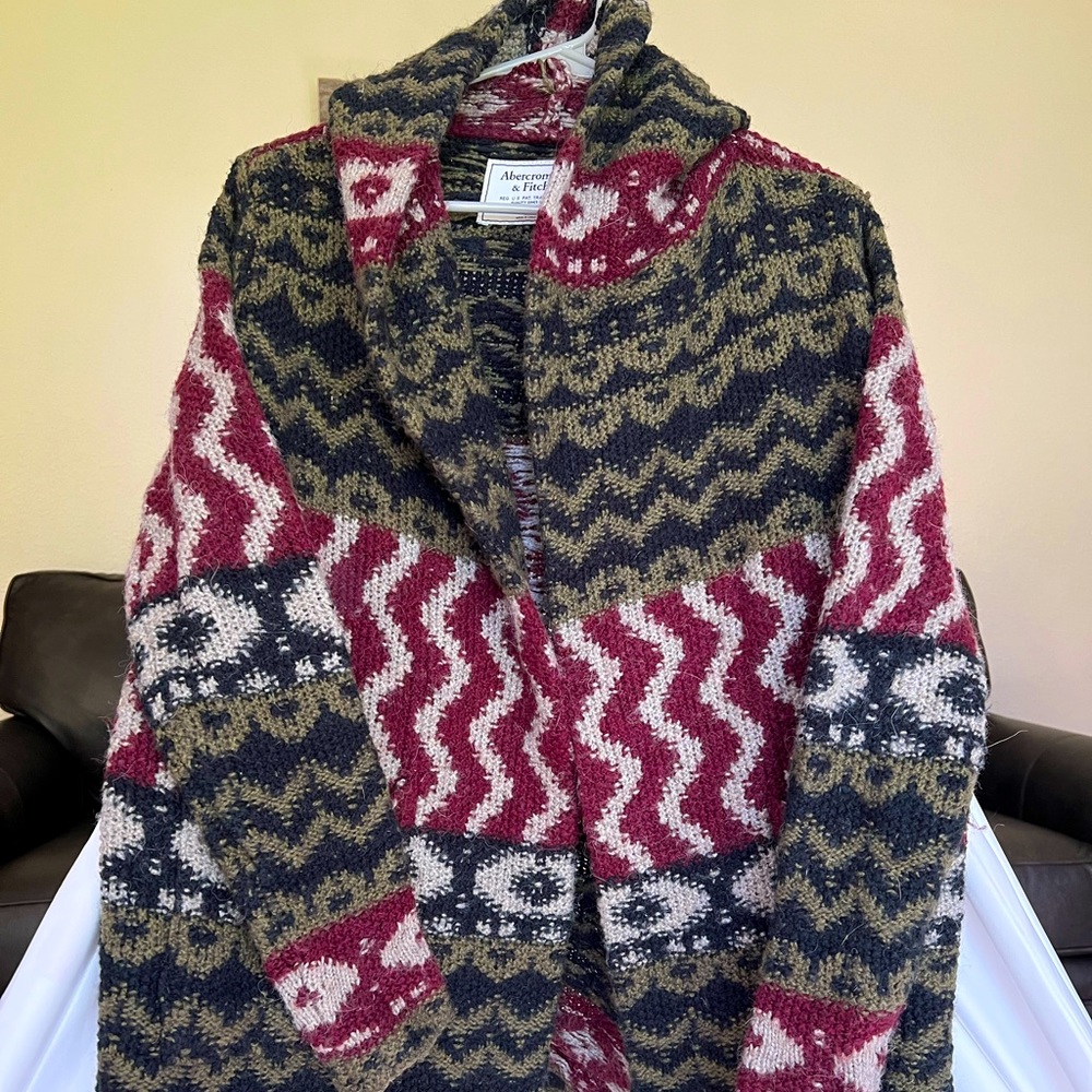 Long, warm printed sweater cardigan. Gorgeous colors for fall.